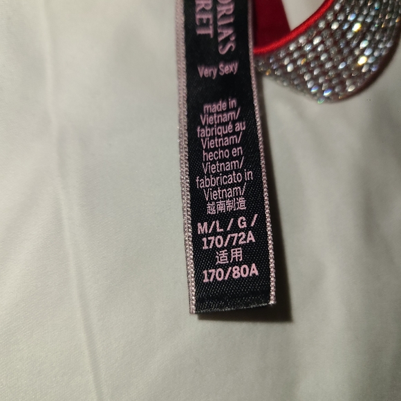 Victoria's Secret Rhinestone garter M/L - Picture 2 of 4
